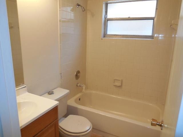 8393 Royal Palm Bl 102, Coral Springs, FL 33065