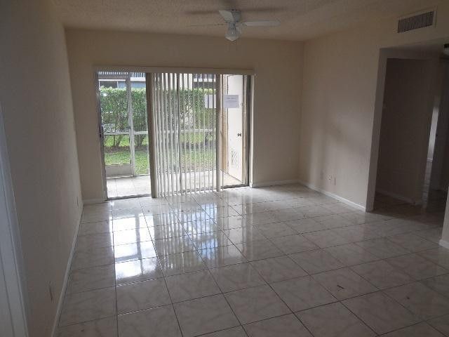 8393 Royal Palm Bl 102, Coral Springs, FL 33065