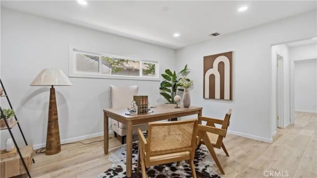 7500 Vassar, Canoga Park, CA 91303