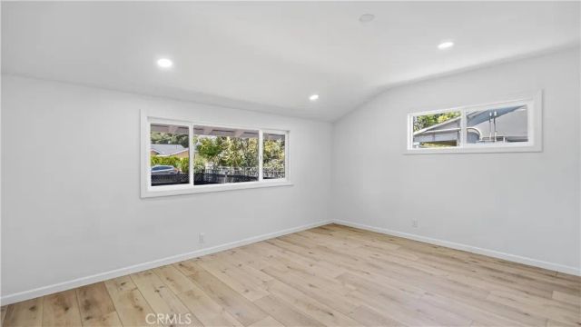 7500 Vassar, Canoga Park, CA 91303