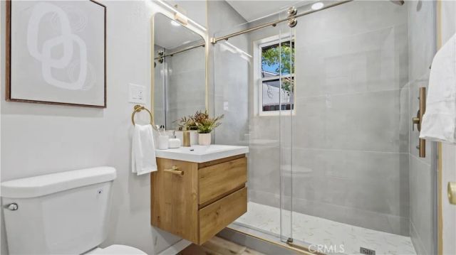 7500 Vassar, Canoga Park, CA 91303