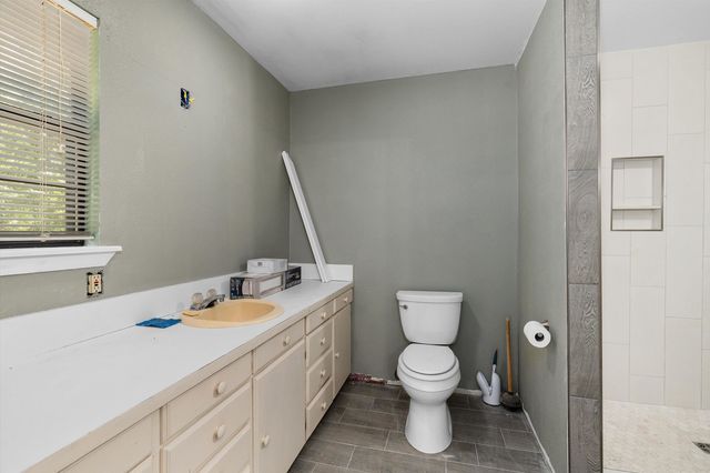 1702 Springdale St, Longview, TX 75604