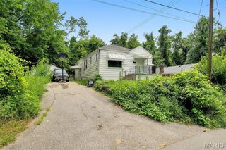 10060 Valley Drive, St Louis, MO 63137