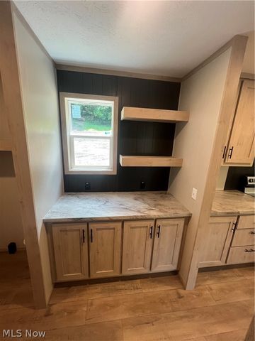 1055 May Road, East Liverpool, OH 43920