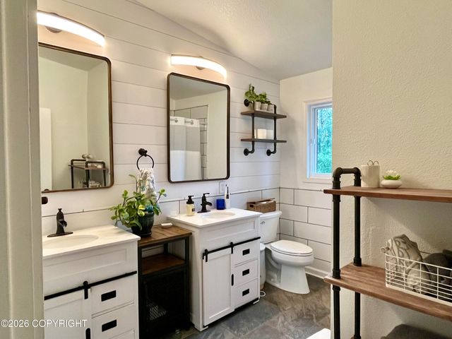 5200 W Dane Court, Wasilla, AK 99654