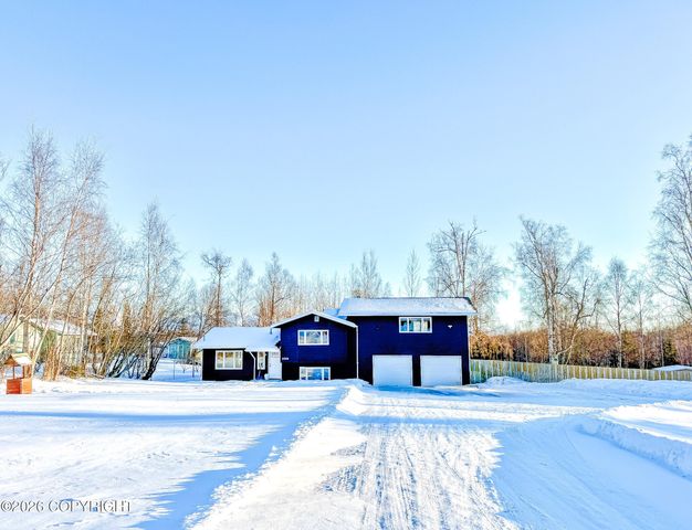 5200 W Dane Court, Wasilla, AK 99654