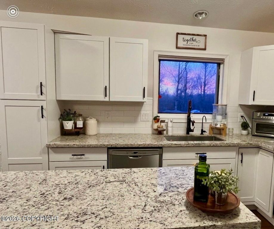 5200 W Dane Court, Wasilla, AK 99654