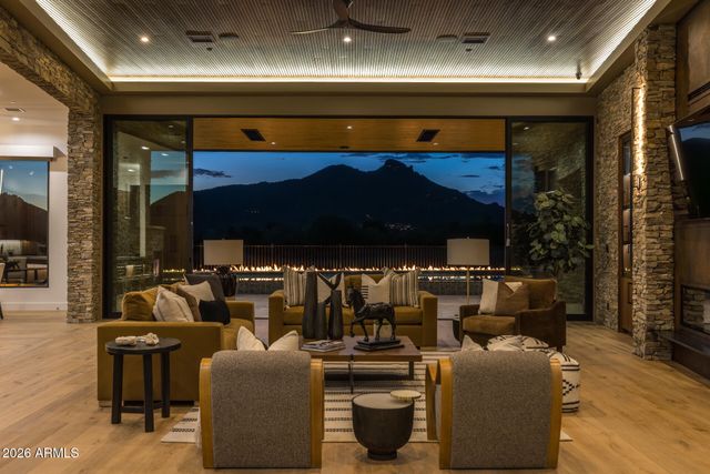 7692 E BLACK MOUNTAIN Road, Scottsdale, AZ 85266