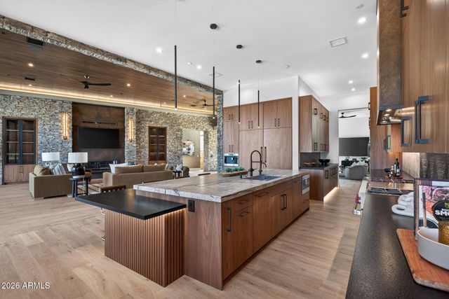 7692 E BLACK MOUNTAIN Road, Scottsdale, AZ 85266