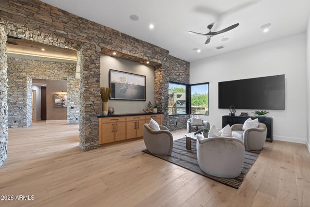 7692 E BLACK MOUNTAIN Road, Scottsdale, AZ 85266