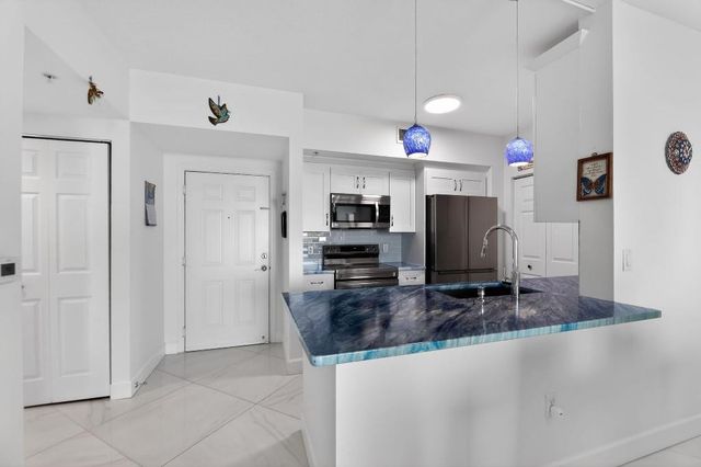 700 E Boynton Beach Boulevard 1006, Boynton Beach, FL 33435