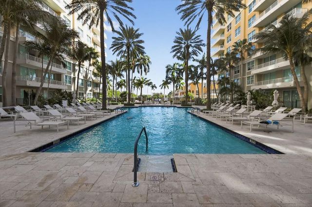 700 E Boynton Beach Boulevard 1006, Boynton Beach, FL 33435