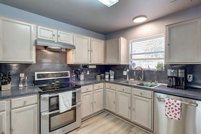 7846 Falcon Dr, Corpus Christi, TX 78414