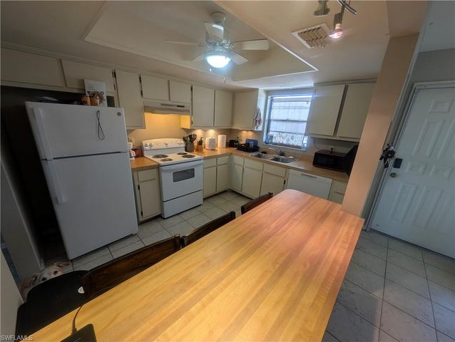 3720 SE 10th AVE 201, Cape Coral, FL 33904