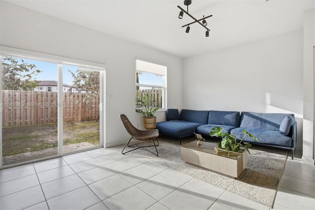 12176 NW 23rd Path, Miami, FL 33167