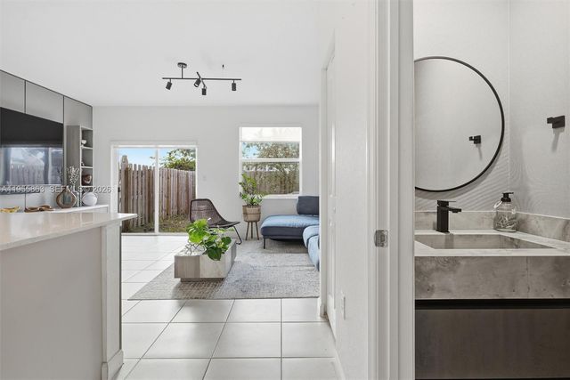 12176 NW 23rd Path, Miami, FL 33167