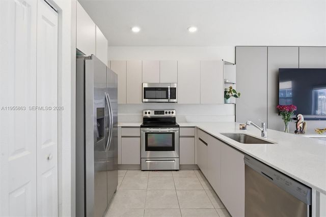 12176 NW 23rd Path, Miami, FL 33167