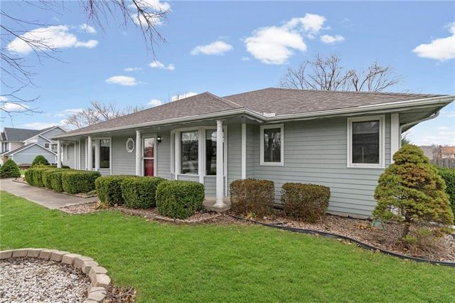 1304 S Jefferson Street, Kearney, MO 64060