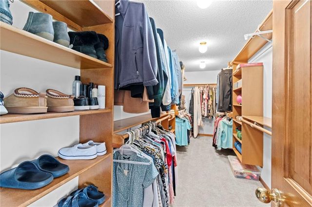 1304 S Jefferson Street, Kearney, MO 64060