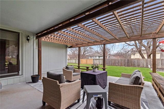 1304 S Jefferson Street, Kearney, MO 64060