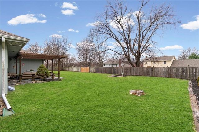 1304 S Jefferson Street, Kearney, MO 64060