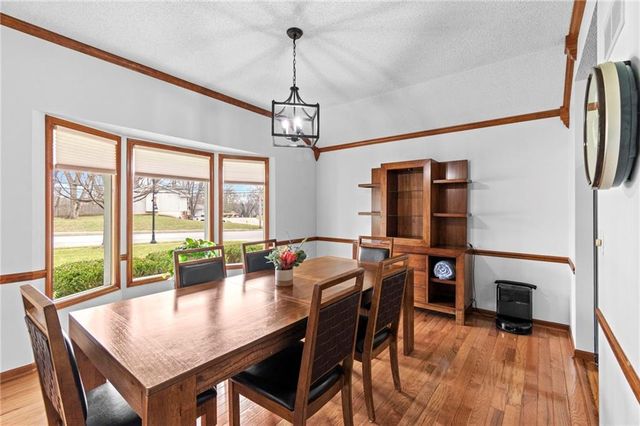 1304 S Jefferson Street, Kearney, MO 64060