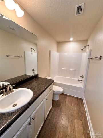 13 Elegans Ave, Pensacola, FL 32507