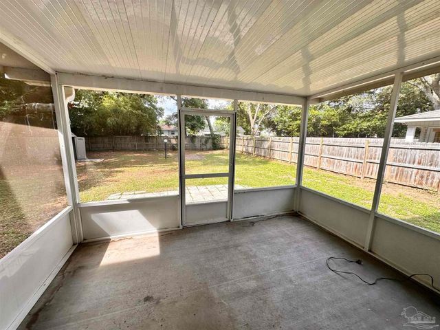 13 Elegans Ave, Pensacola, FL 32507