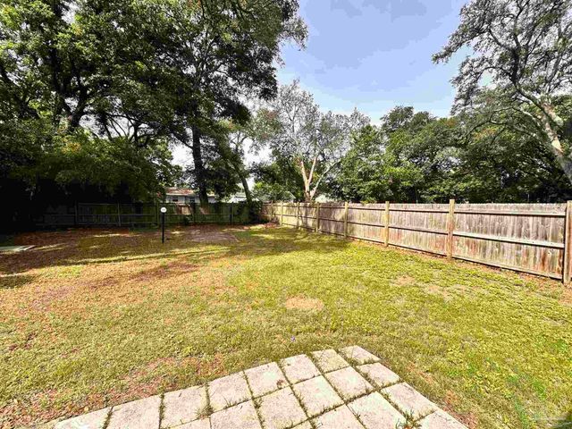13 Elegans Ave, Pensacola, FL 32507
