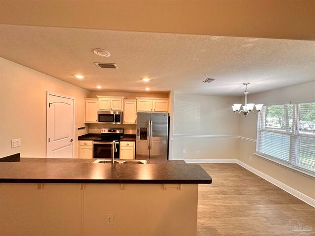 13 Elegans Ave, Pensacola, FL 32507