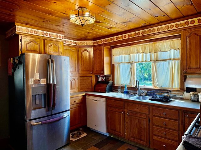 842 Wood Street, Swansea, MA 02777