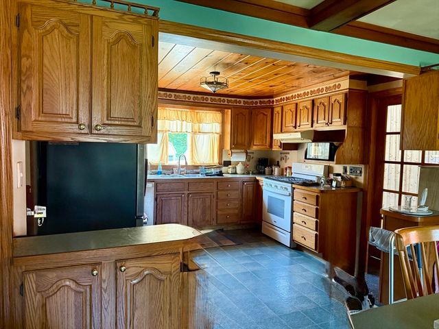 842 Wood Street, Swansea, MA 02777