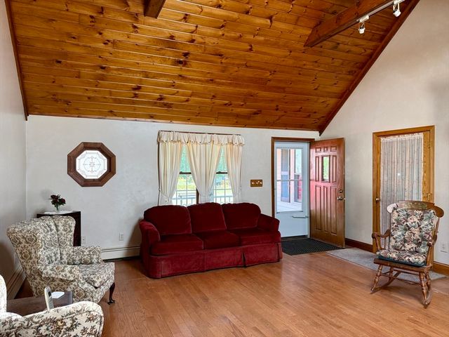 842 Wood Street, Swansea, MA 02777
