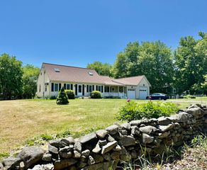 842 Wood Street, Swansea, MA 02777