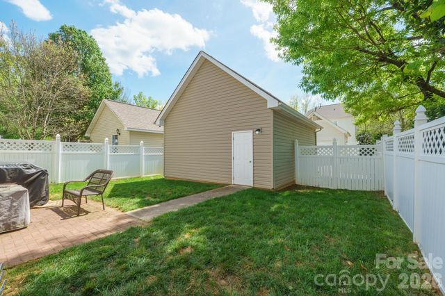 11731 Rainy Bend Drive, Huntersville, NC 28078