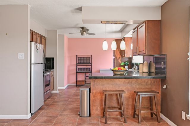 5 Kachina Road, Santa Fe, NM 87508