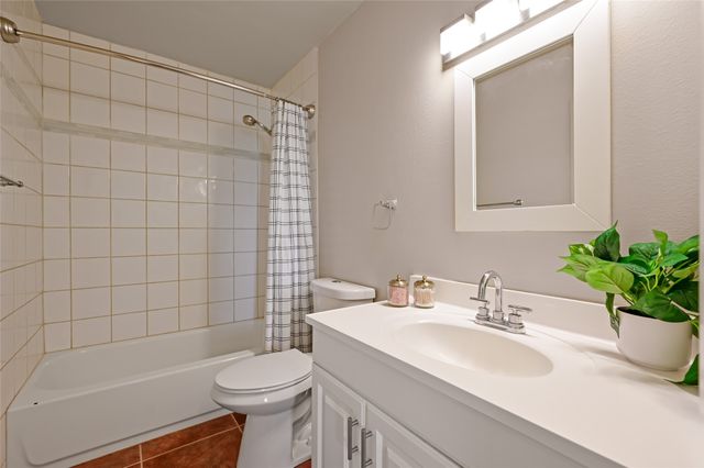 5 Kachina Road, Santa Fe, NM 87508