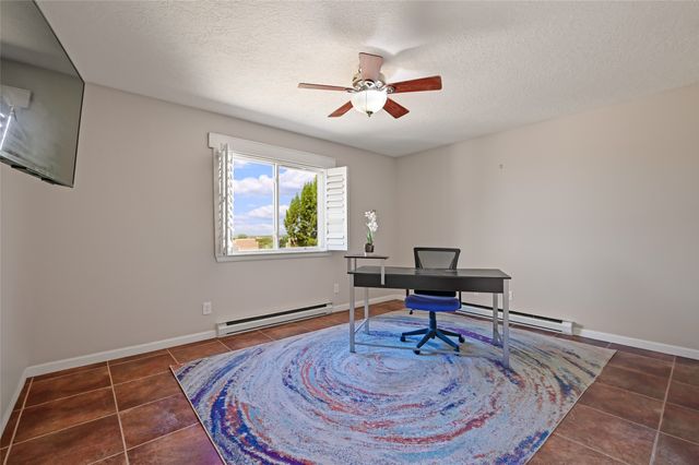 5 Kachina Road, Santa Fe, NM 87508