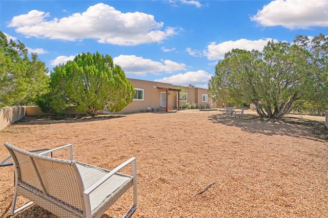 5 Kachina Road, Santa Fe, NM 87508