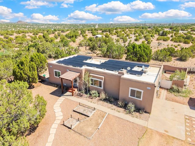 5 Kachina Road, Santa Fe, NM 87508