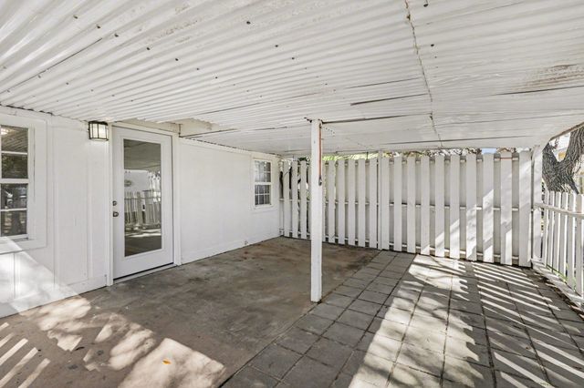 1710 Holly Dr., North Myrtle Beach, SC 29582