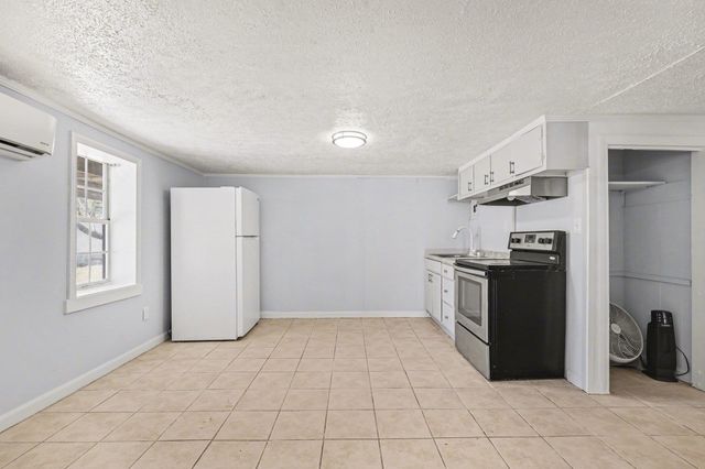 1710 Holly Dr., North Myrtle Beach, SC 29582