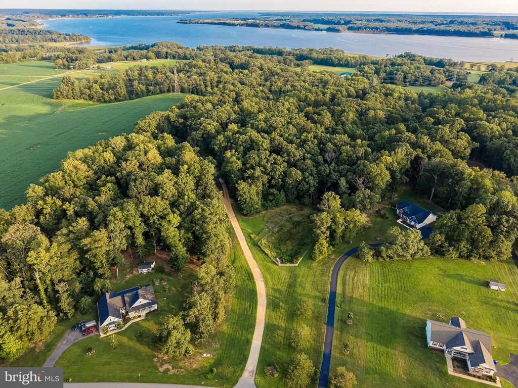 Image 13 of property listing at 12323 NEWPORT RUN PL, Charlotte Hall, MD 20622
