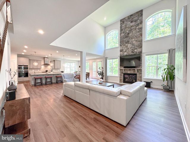 8525 LAROQUE RUN DR, Fredericksburg, VA 22407