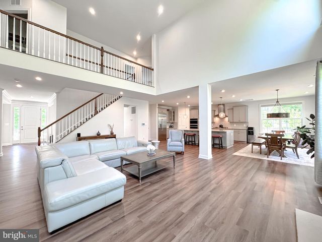 8525 LAROQUE RUN DR, Fredericksburg, VA 22407