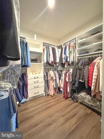 8525 LAROQUE RUN DR, Fredericksburg, VA 22407