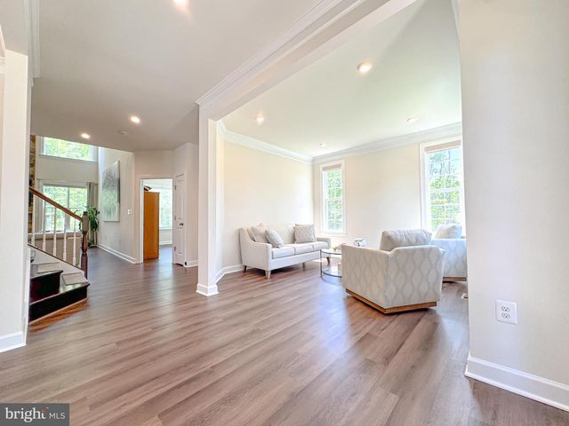 8525 LAROQUE RUN DR, Fredericksburg, VA 22407