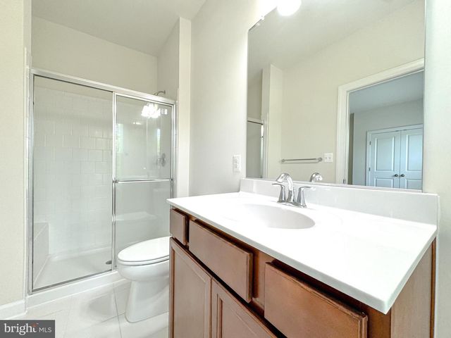 8525 LAROQUE RUN DR, Fredericksburg, VA 22407