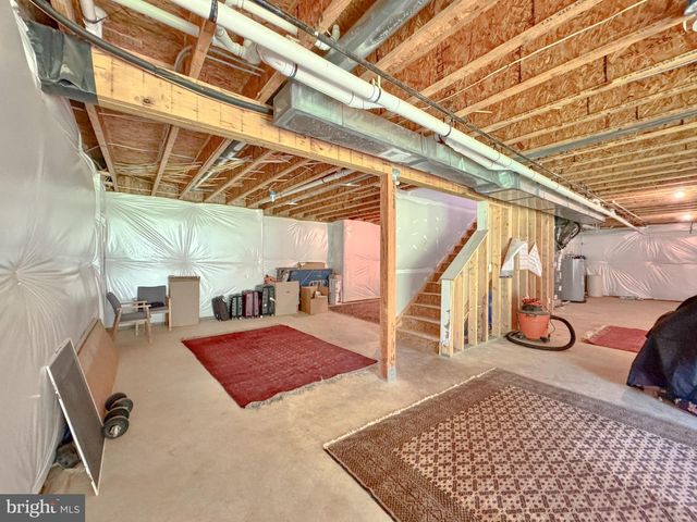 8525 LAROQUE RUN DR, Fredericksburg, VA 22407