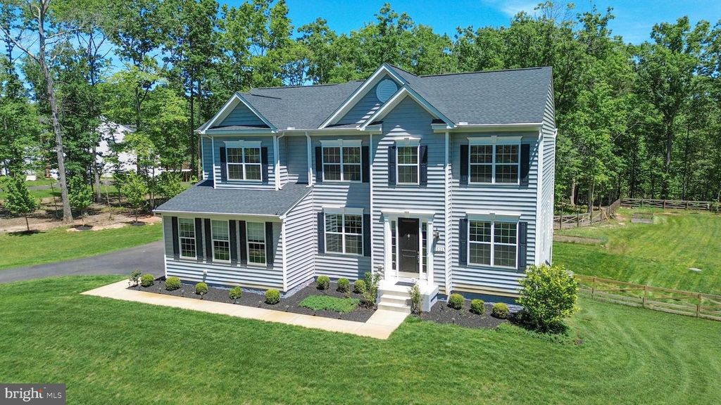 8525 LAROQUE RUN DR, Fredericksburg, VA 22407